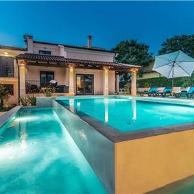 7 bedroom villa with pool in Svetvinčenat, sleeps 14
